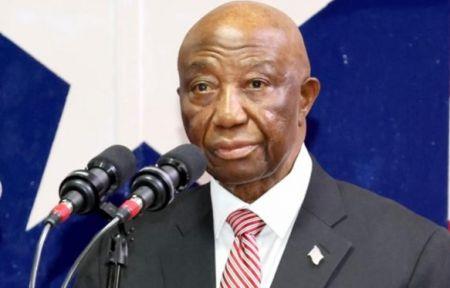 2906 139694 liberia le president boakai interdit l exportation de caoutchouc naturel non transforme m