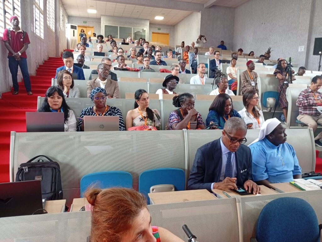 8e congrès mondial de l'ISBEE:Yaoundé lance le débat pour rééquilibrer l'éthique économique et des affaires img 20260715 wa0006