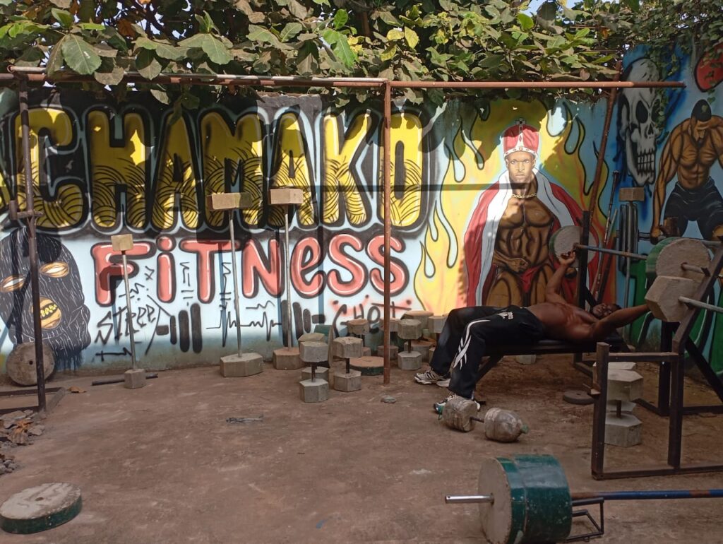 De Bamenda à la scène mondiale : l'inspirant parcours de Desmond Chamako vers le statut de bodybuilder professionnel WFF img 20260730 wa0022