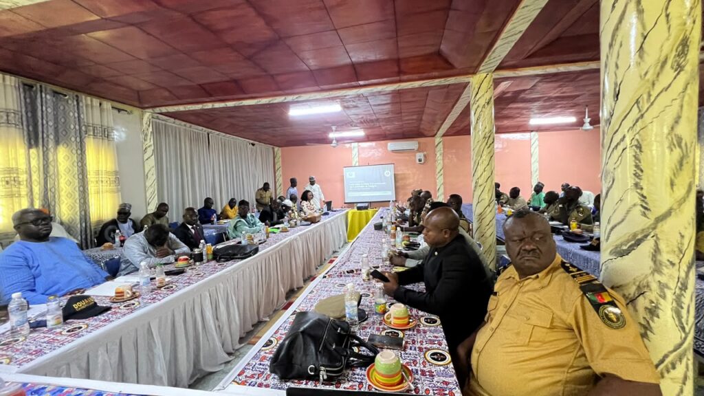 Cameroun -Extrême-Nord : douaniers et opérateurs économiques unis contre la fraude et la contrebande img 20260914 wa0000